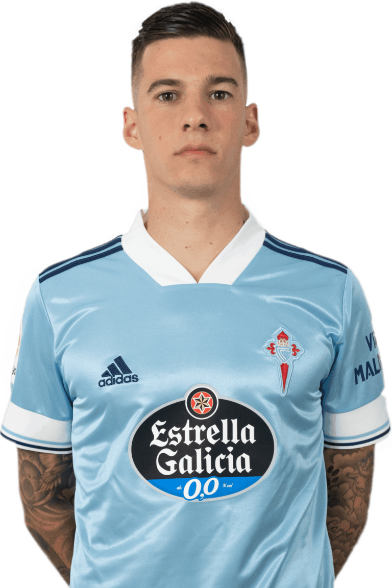 Imágen del jugador Santi Mina posando