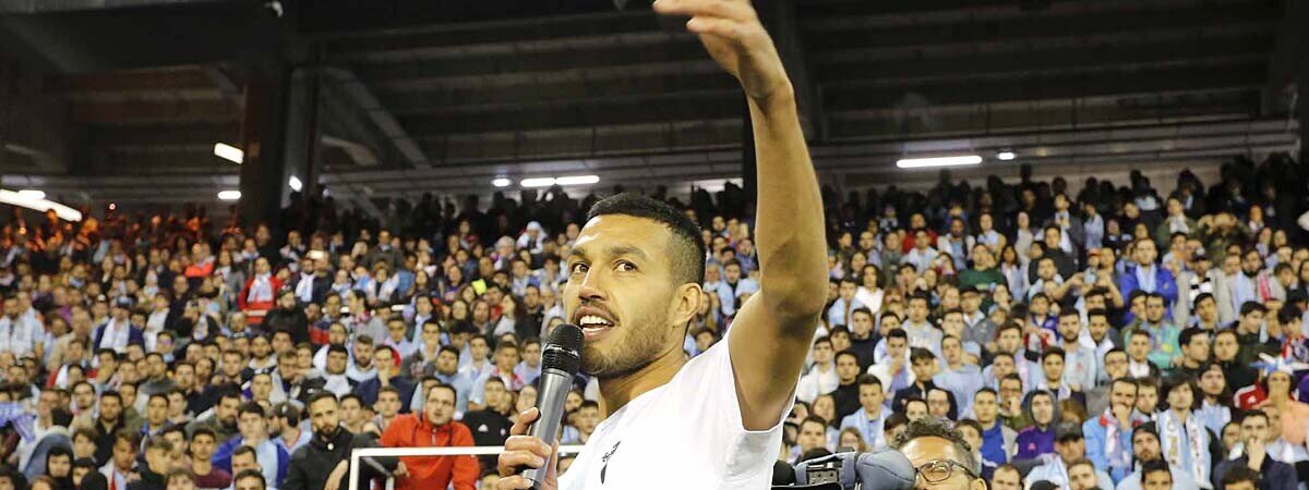 cabral-celta-abanca-balaidos-microfono-aficion-2018-2019.jpg