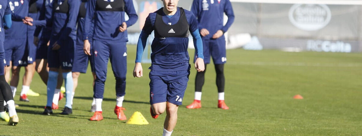 emre-mor-entrenamiento-grupo-celta-vigo-madroa-260219.jpg
