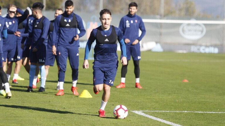 emre-mor-entrenamiento-grupo-celta-vigo-madroa-260219.jpg