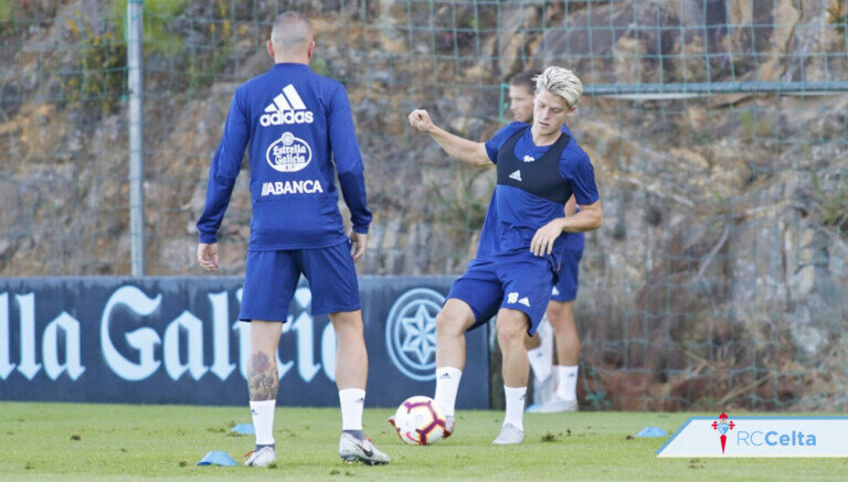mathias-jensen-celta-entrenamiento-madroa-vigo-140918.jpg