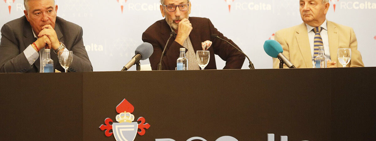 presidente-carlos-mourino-rueda-de-prensa-salon-regio-sede.jpg