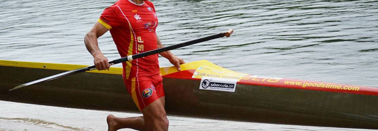 ramon-ferro-palista-kayak-tudense-homenaje-balaidos-celta-vigo.jpg