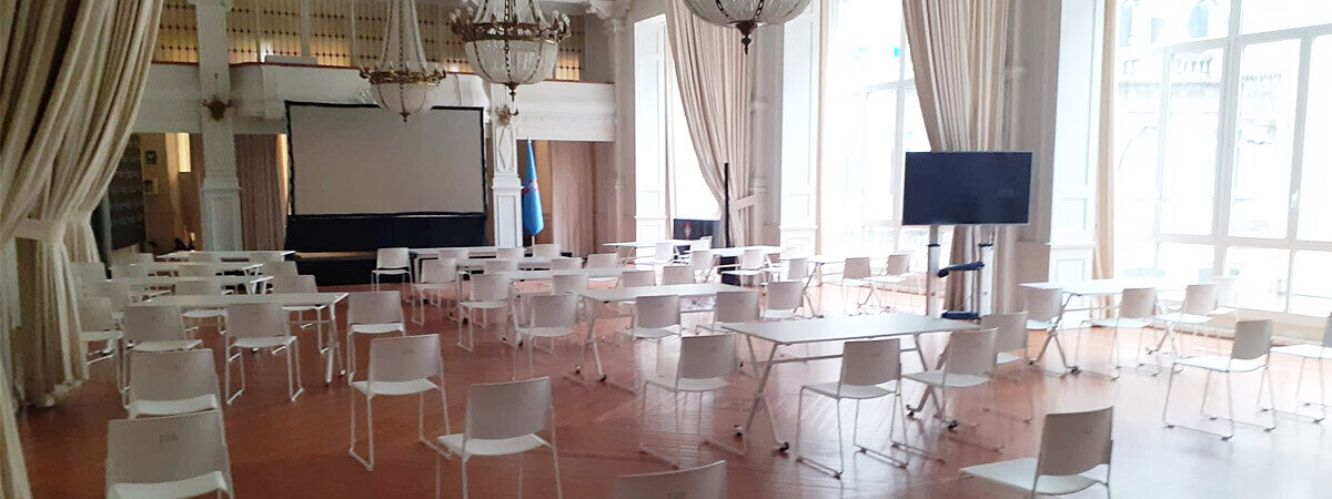 salon-regio-preparado-partido-villarreal-120620.jpg