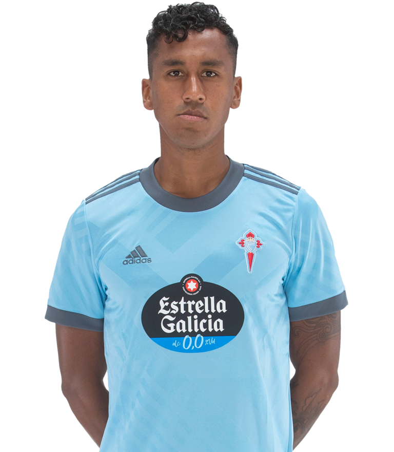Imágen del jugador R. Tapia posando