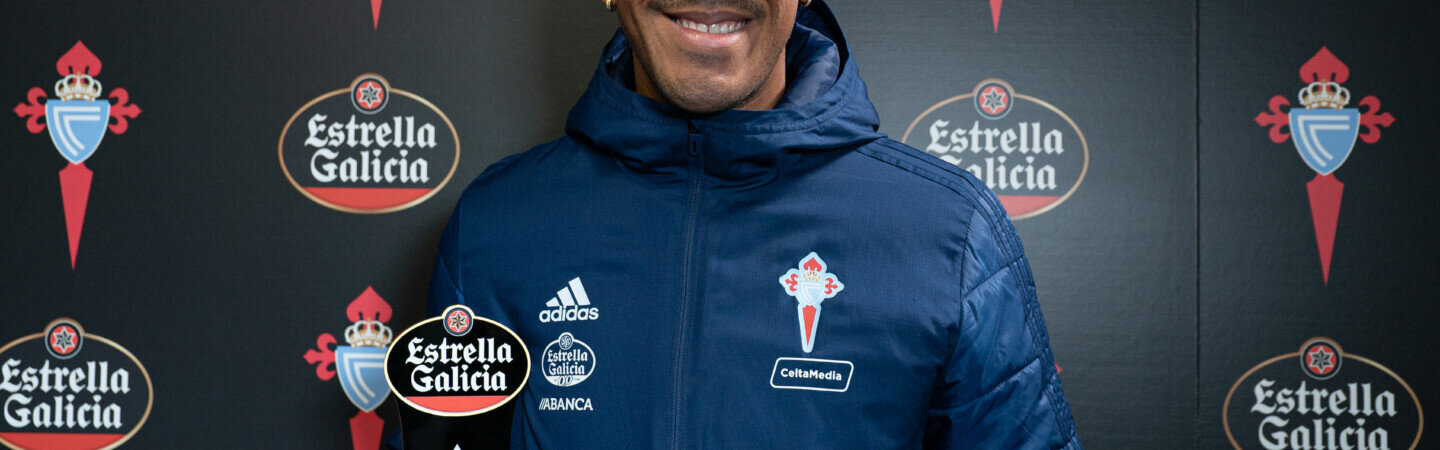 Renato Premio Estrella Abril-2