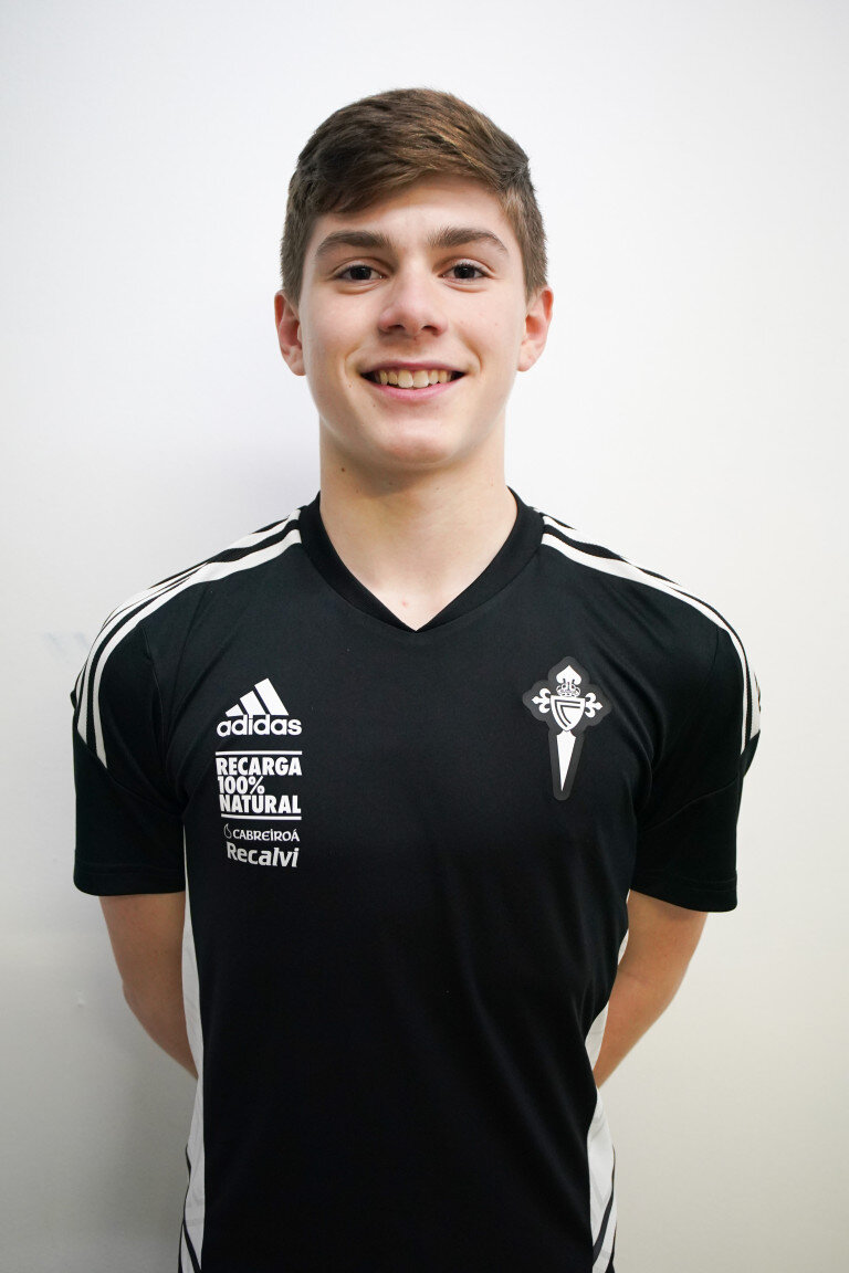 Imágen del jugador Eric Fernández Lourenço posando