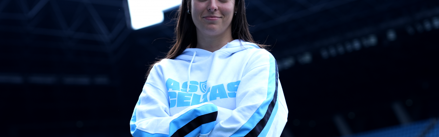 16x9 Paula