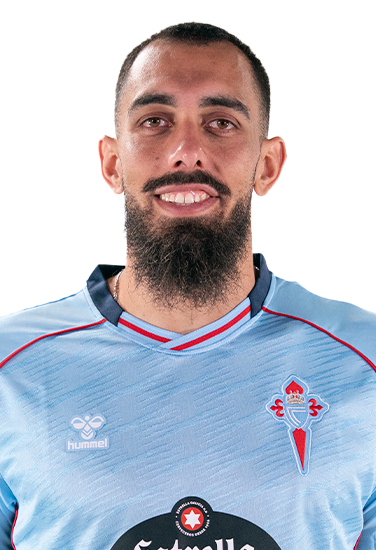 Imágen del jugador Borja Iglesias posando