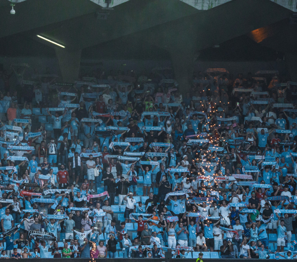 20240823_CELTA_VALENCIA_PiruletaVermella_aficion_602