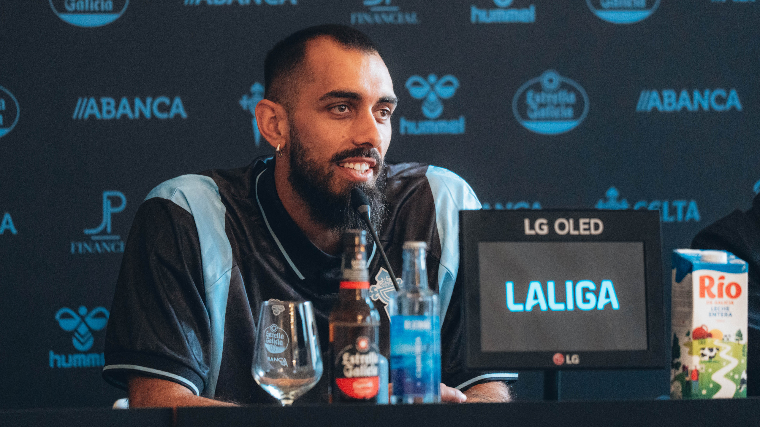 Borja Iglesias: “Teño ganas de seguir aportando e crecendo”