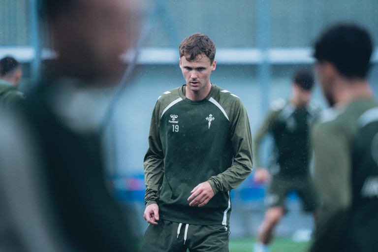 20250728_Entrenamiento_GRASSHOPER_Williot Swedberg-2