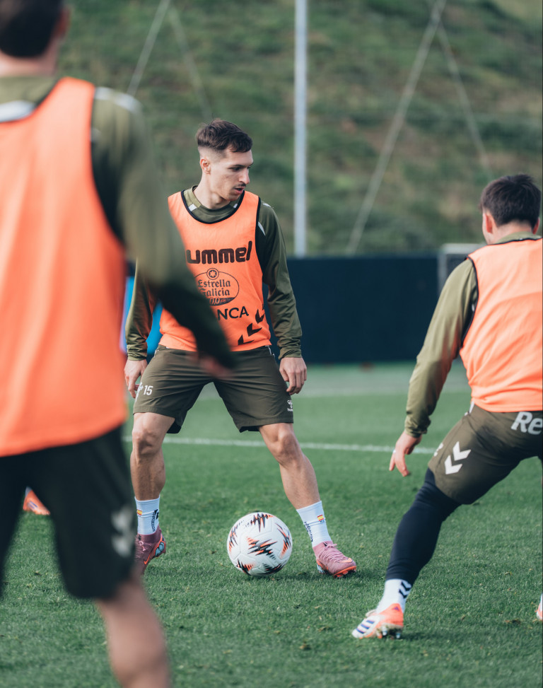 20251125_Entrenamiento_BryanZaragoza-4