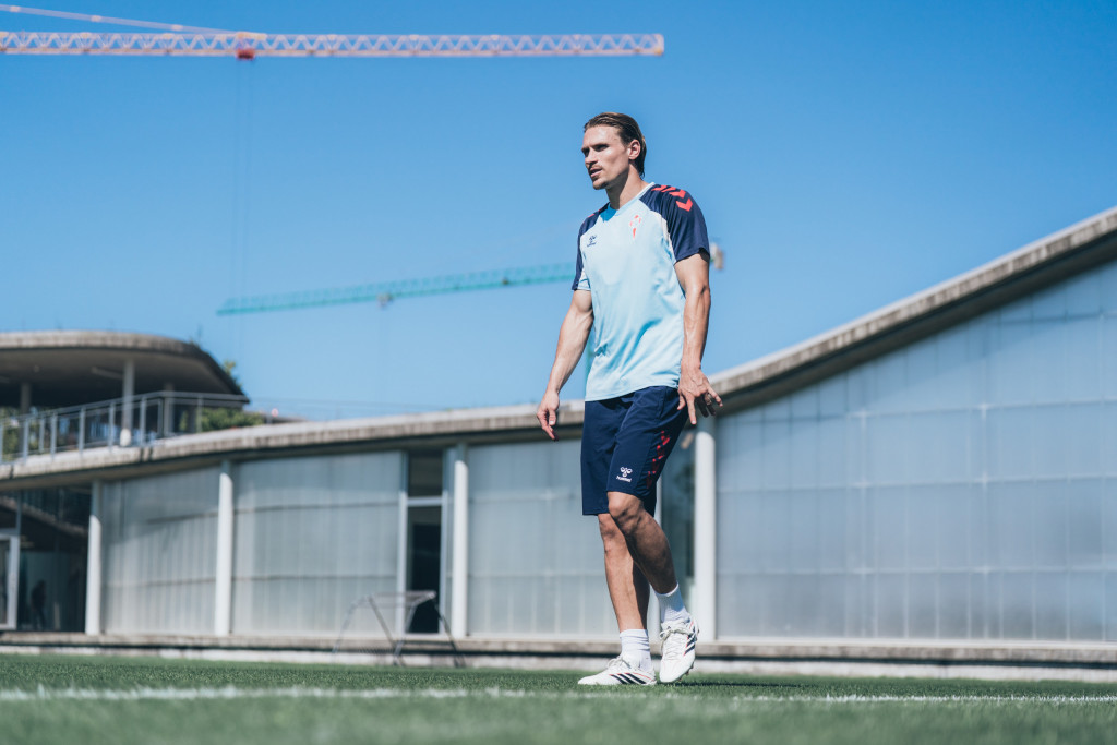 20260811_Entrenamiento_CarlStarfelt-2