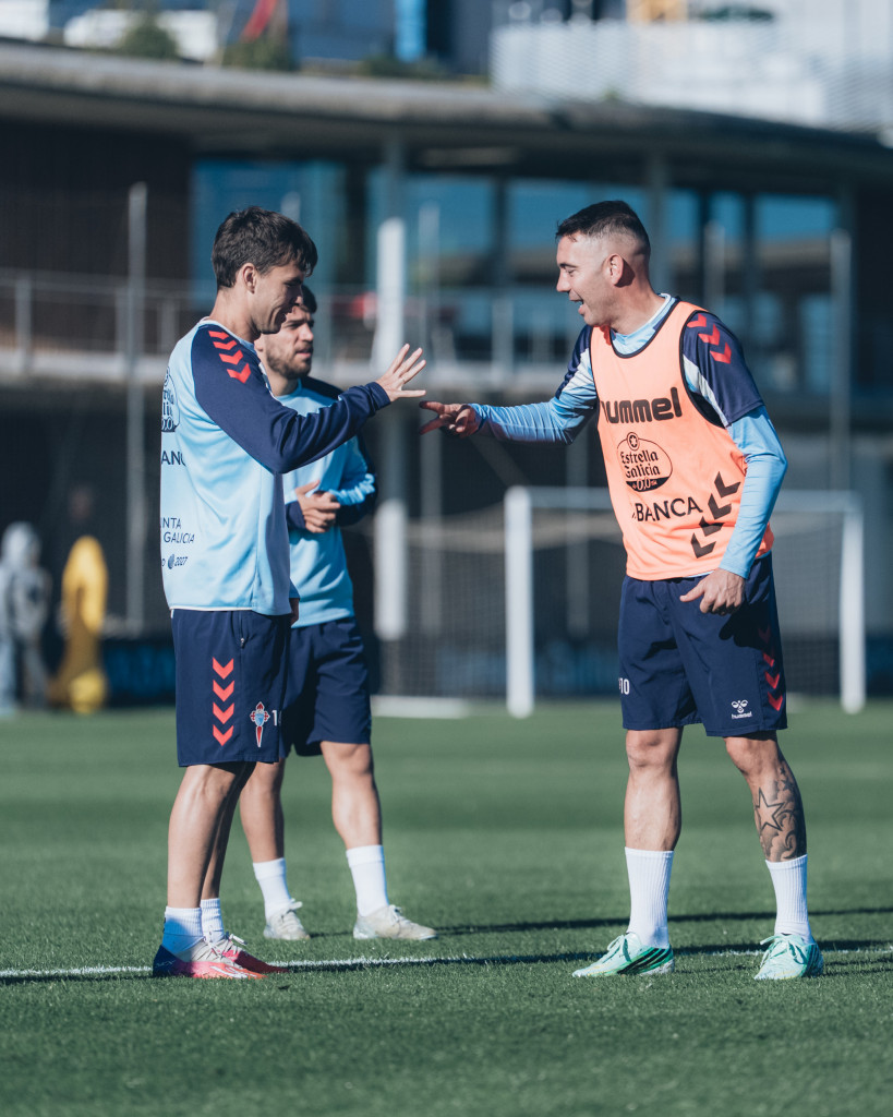 20261009_Entrenamiento_AleixFebas, IagoAspas